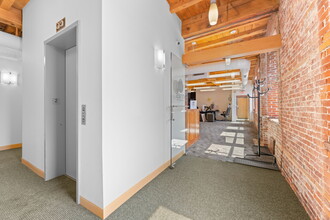 40R Merrimac St, Newburyport, MA à louer Photo intérieure– Image 1 sur 15