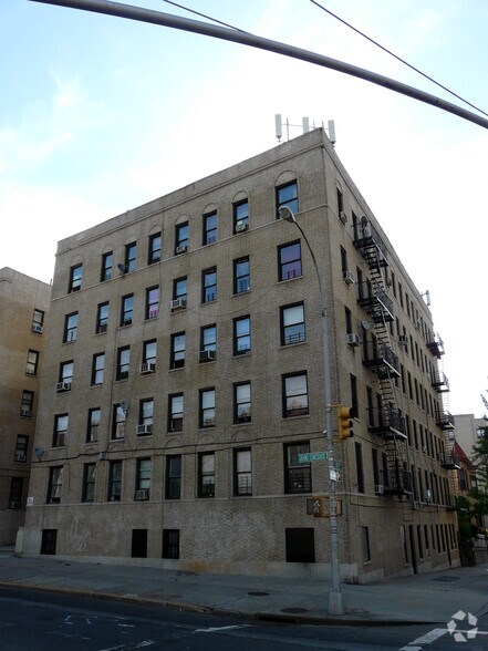2080-2090 Grand Concourse, Bronx, NY à louer - Photo de l’immeuble – Image 2 sur 6
