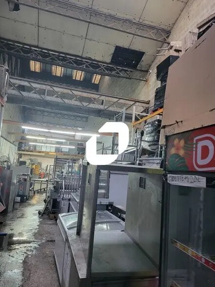 Local d'activités dans Noisy-le-Sec à vendre - Photo intérieure – Image 2 sur 2