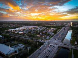 Plus de détails pour 2405 Tarpon Bay Blvd, Naples, FL - Local commercial à louer