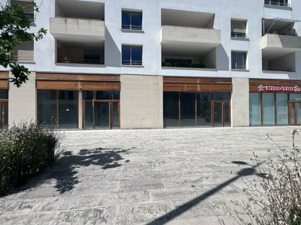 Local commercial dans Villenave D Ornon à louer Photo de l’immeuble– Image 1 sur 14