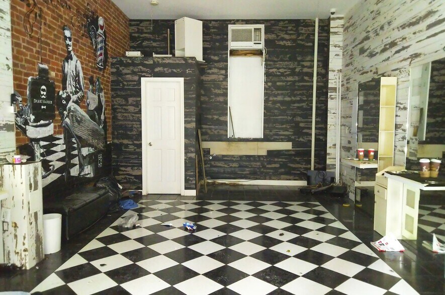 400 E 74th St, New York, NY à louer - Photo de l’immeuble – Image 2 sur 6