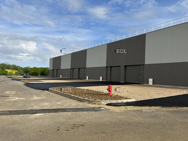 Plus de détails pour Local d’activités à vendre