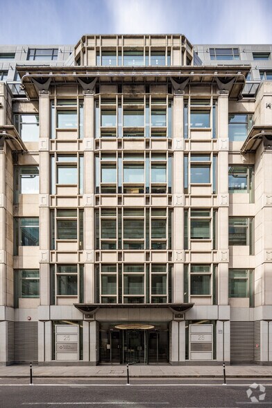 25 Moorgate, Londres à louer - Photo de l’immeuble – Image 2 sur 12