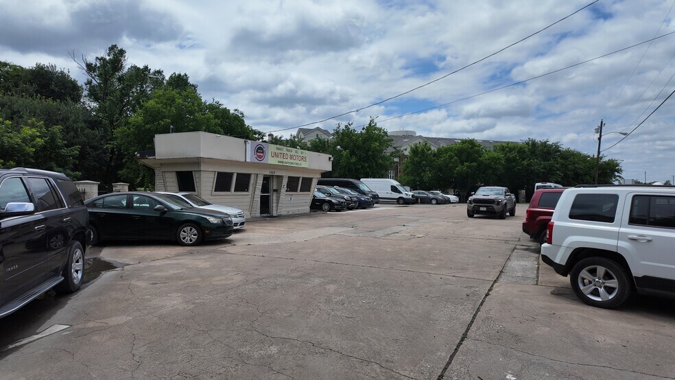 1503 S McDonald St, McKinney, TX à vendre - Photo de l’immeuble – Image 2 sur 11