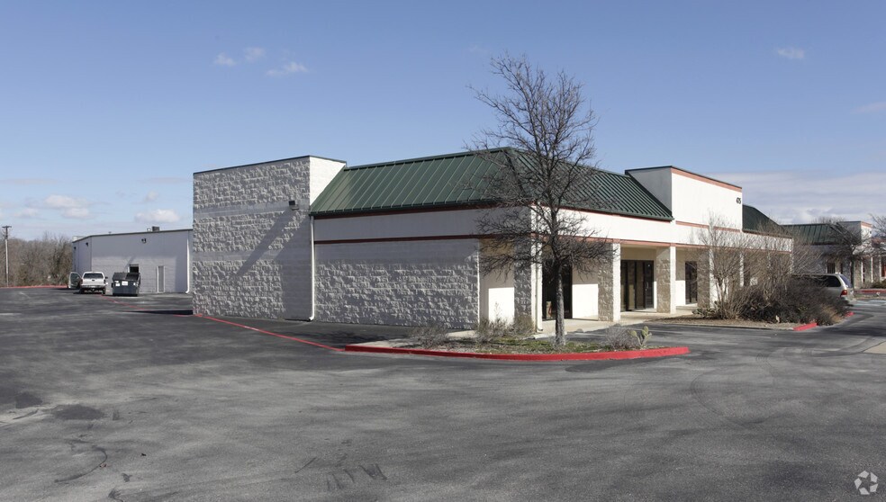 475 Round Rock West Dr, Round Rock, TX à louer - Photo de l’immeuble – Image 3 sur 6