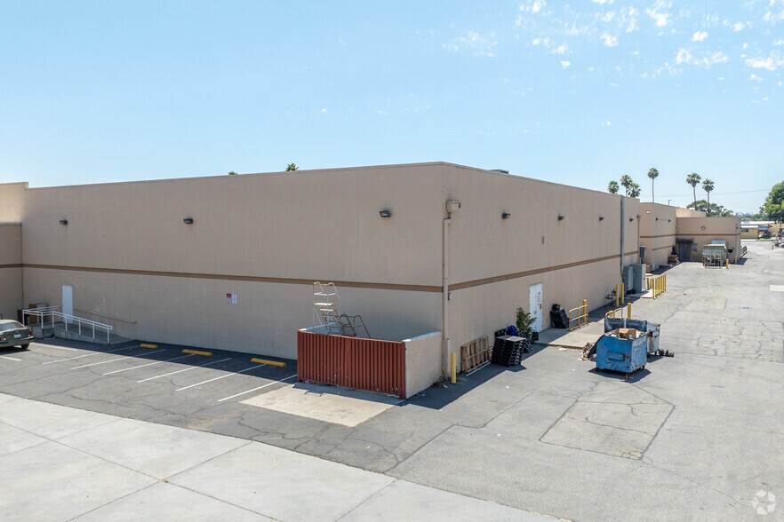 1558-1584 W Baseline St, San Bernardino, CA à louer - Photo de l’immeuble – Image 3 sur 5