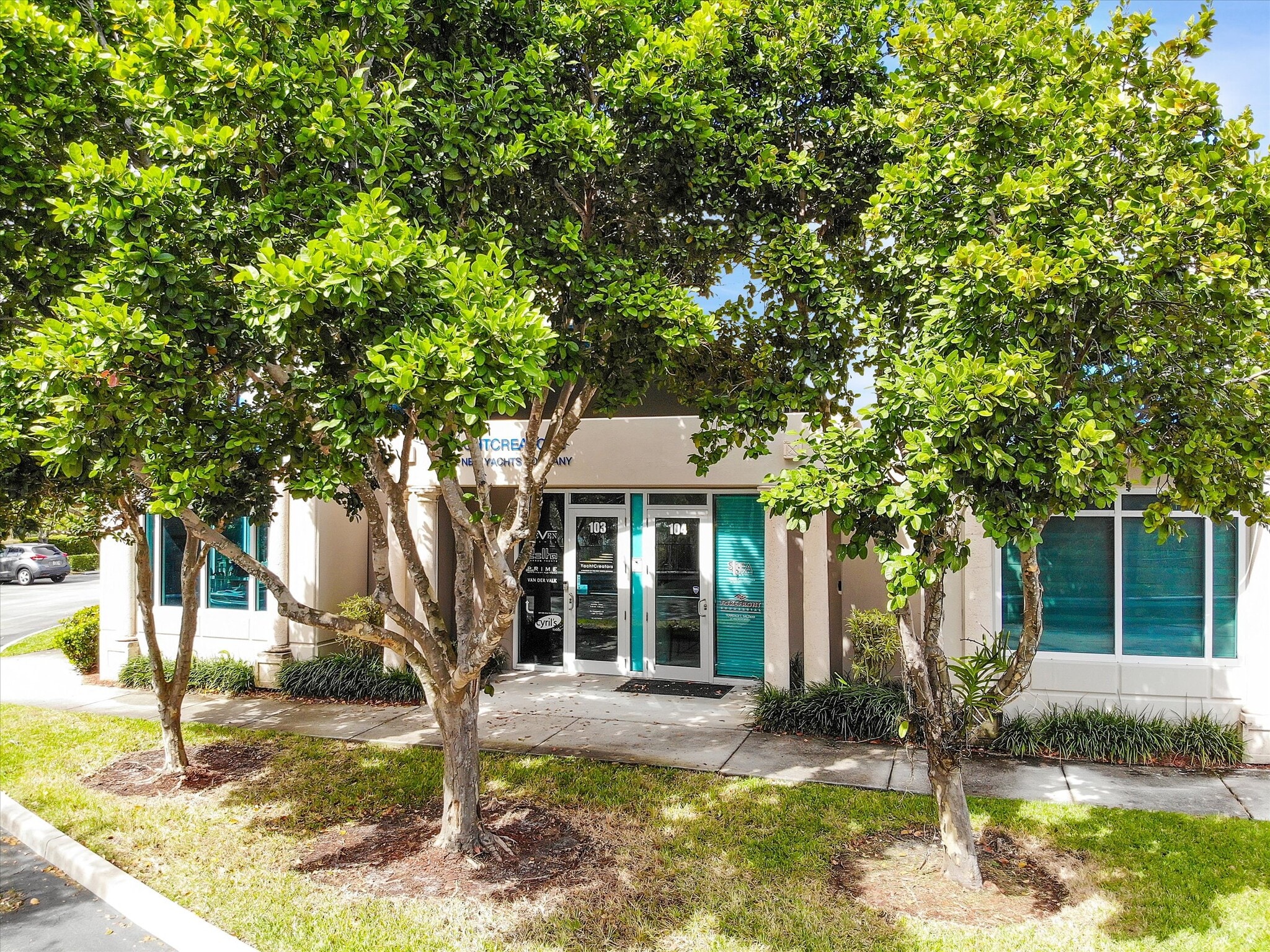 2890 W State Road 84, Fort Lauderdale, FL à louer Photo de l’immeuble– Image 1 sur 39