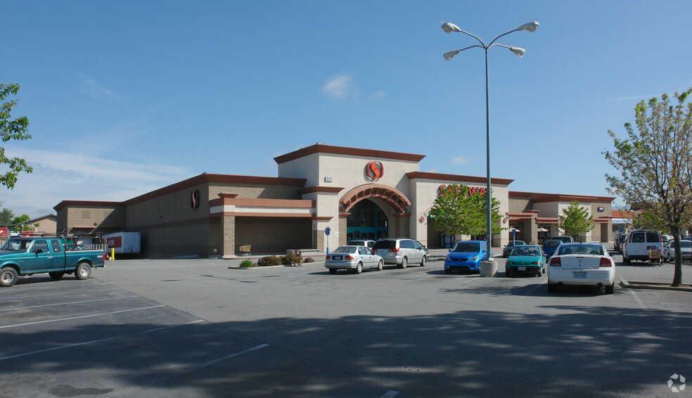 815-905 1st St, Gilroy, CA à louer - Photo de l’immeuble – Image 2 sur 4