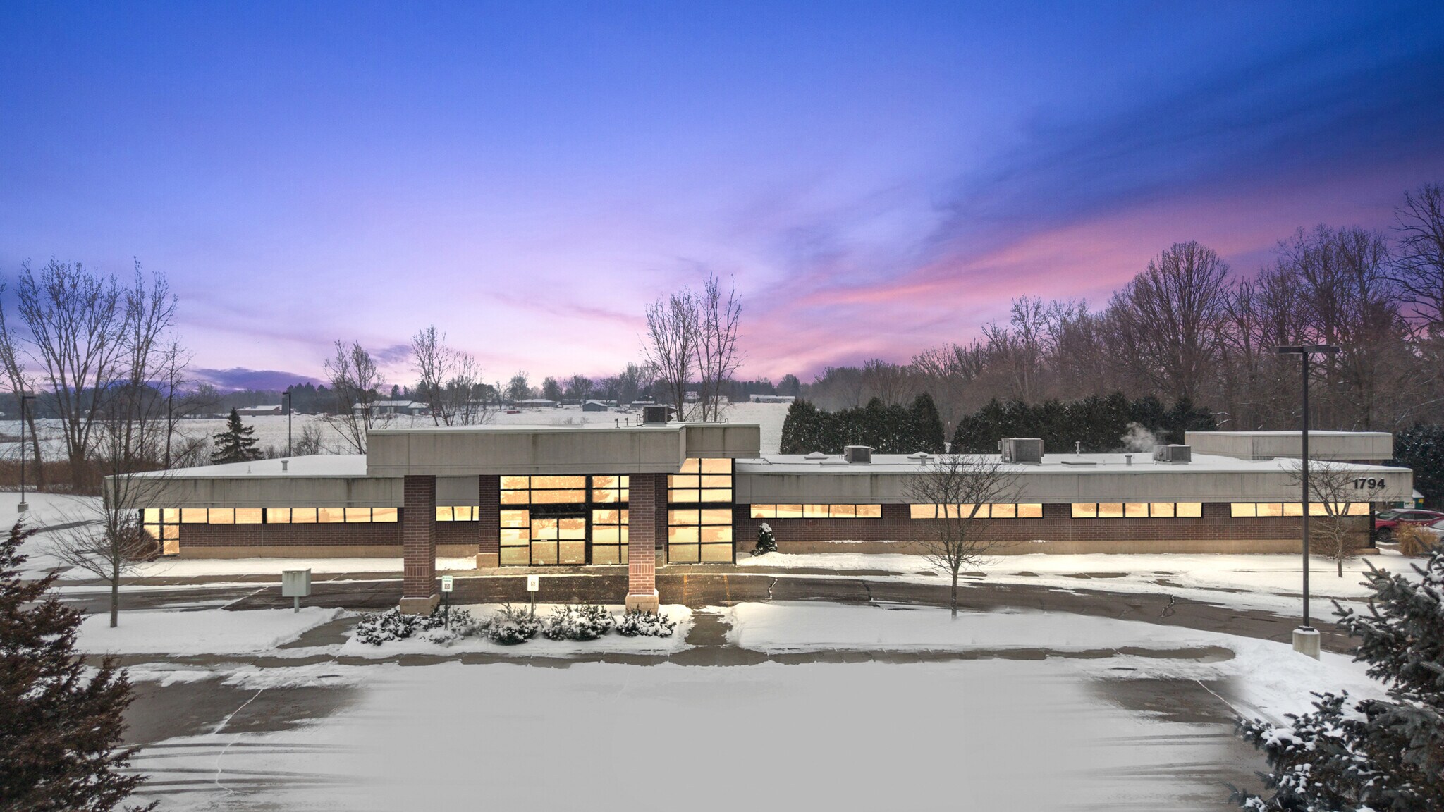 1794 N Lapeer Rd, Lapeer, MI à vendre Photo principale– Image 1 sur 83