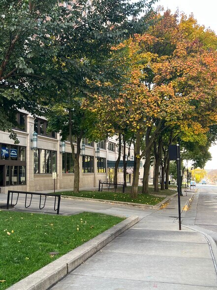 Washington Ave Condo Portfolio portefeuille de 3 biens à vendre sur LoopNet.fr - Photo de l’immeuble – Image 3 sur 7