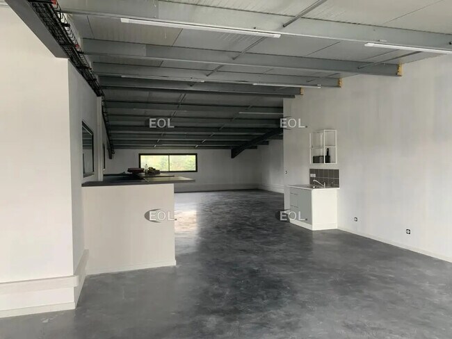 Plus de détails pour Bureau à louer