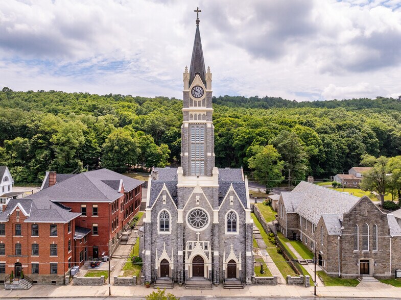 124 E Abbott St, Lansford, PA à vendre - Photo de l’immeuble – Image 3 sur 84