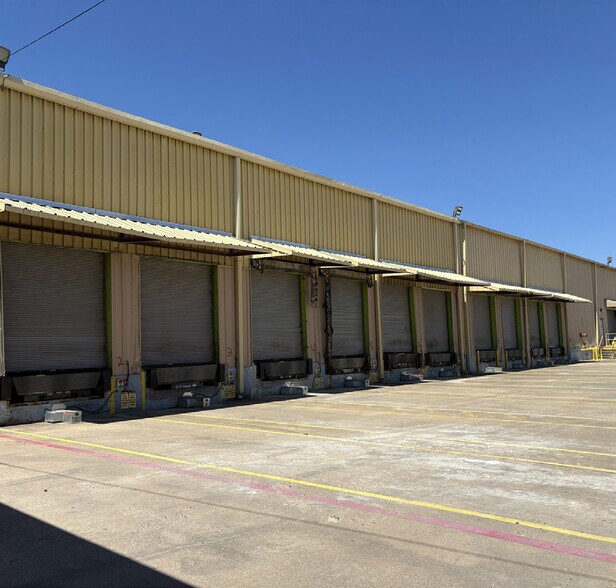 6101 Industrial Dr, Greenville, TX à louer - Photo de l’immeuble – Image 2 sur 8