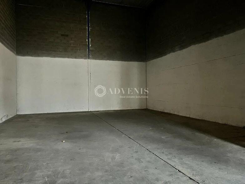 Local d’activités dans Vitry-sur-Seine à louer - Photo intérieure – Image 2 sur 24