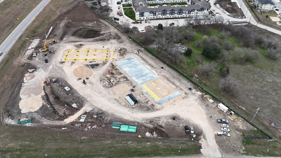 2301 W San Antonio St, Lockhart, TX à louer - Photo de l’immeuble – Image 2 sur 10