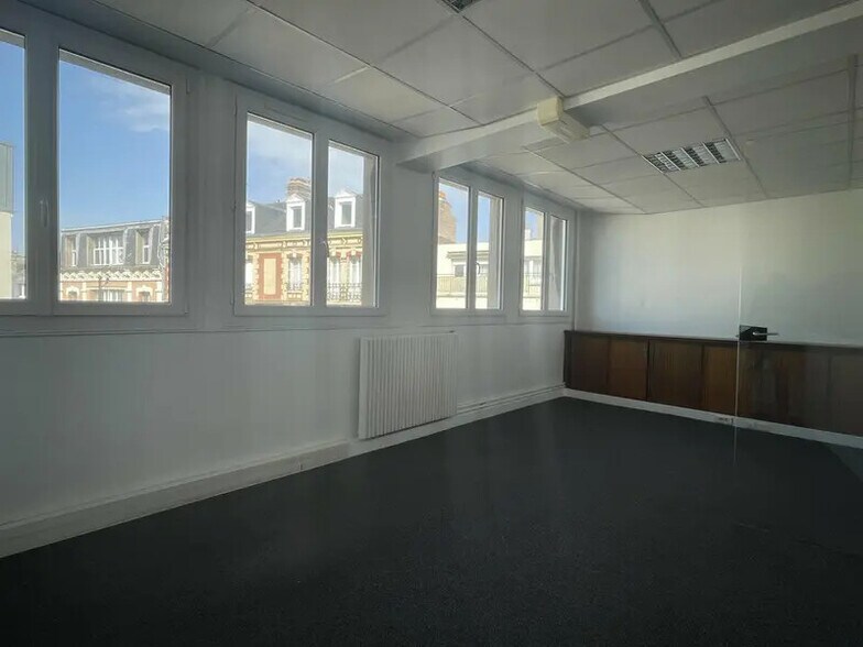 Bureau dans Le Havre à vendre - Photo intérieure – Image 2 sur 6