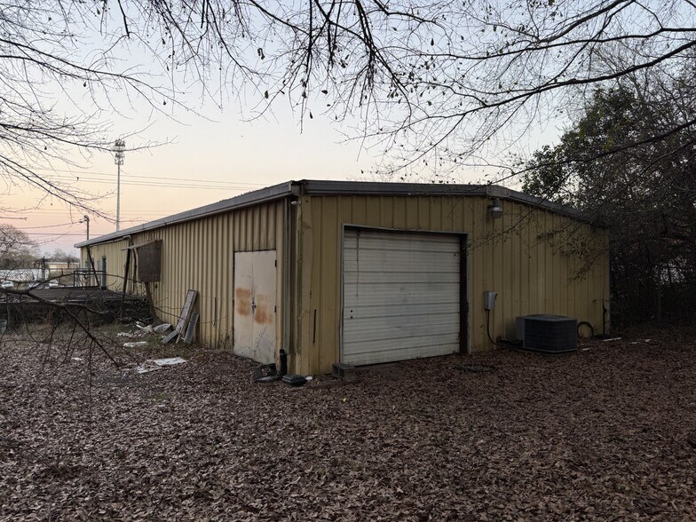 229 N Davis Dr, Warner Robins, GA à vendre - Photo de l’immeuble – Image 2 sur 4