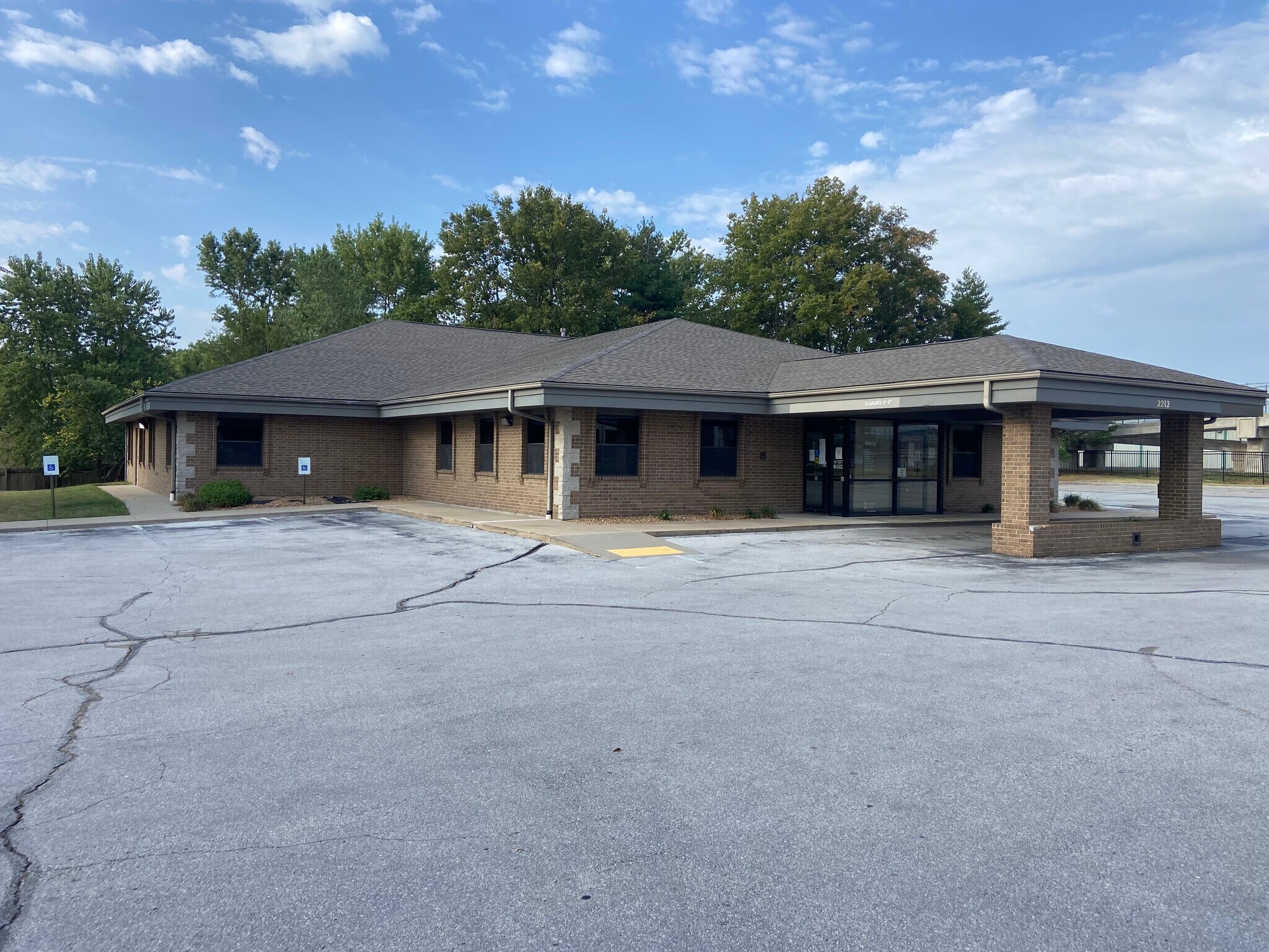 2212 W Kearney St, Springfield, MO à vendre Photo principale– Image 1 sur 33