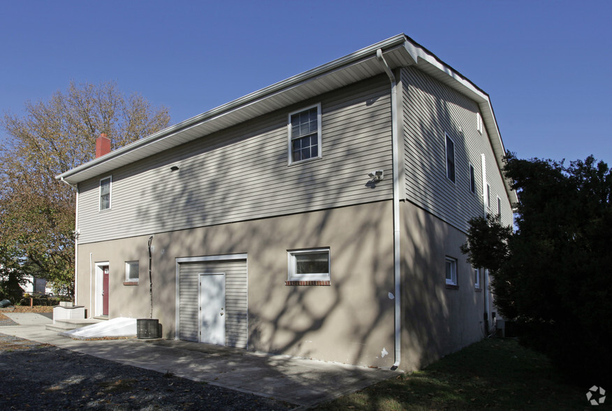 33 Kuser Rd, Trenton, NJ à vendre - Photo de l’immeuble – Image 3 sur 5
