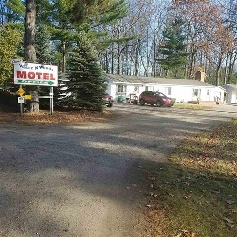 114 Devonshire Dr, Prudenville, MI à vendre Photo principale– Image 1 sur 2