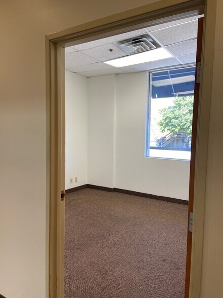 2300-2340 Myrtle Ave, Saint Paul, MN à louer - Photo de l’immeuble – Image 2 sur 9