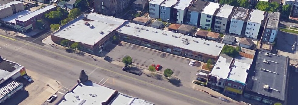 3301-3327 W North Ave, Chicago, IL à louer - Photo de l’immeuble – Image 2 sur 8