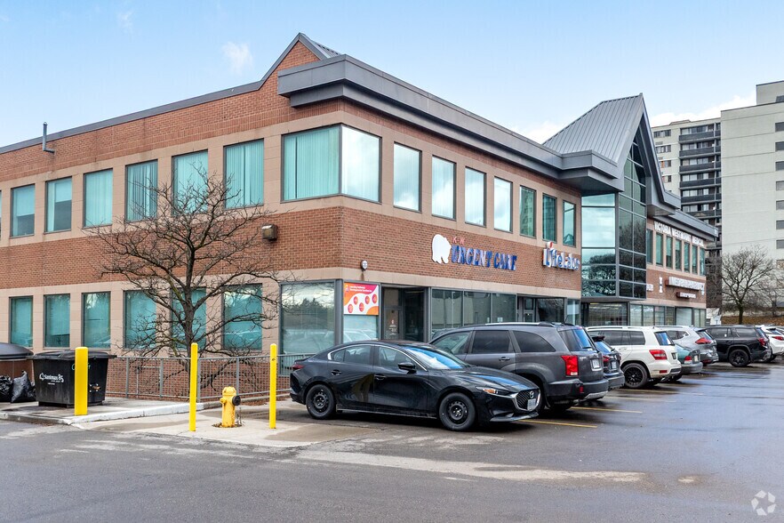 751 Victoria St S, Kitchener, ON à louer - Photo principale – Image 1 sur 2