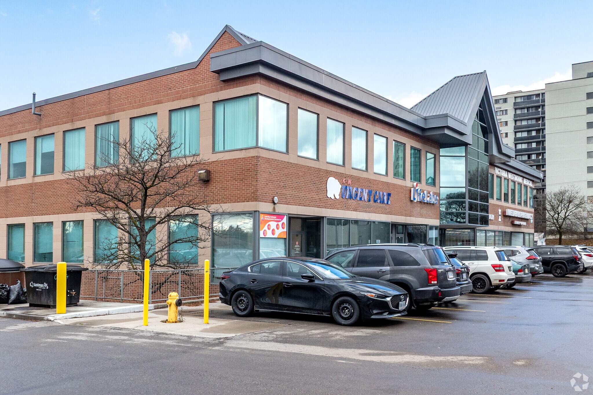 751 Victoria St S, Kitchener, ON à louer Photo principale– Image 1 sur 3