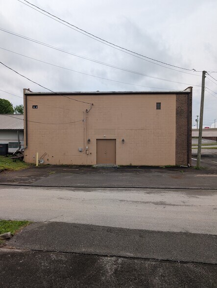 364 Lindsay St, Alcoa, TN à louer - Photo de l’immeuble – Image 2 sur 12