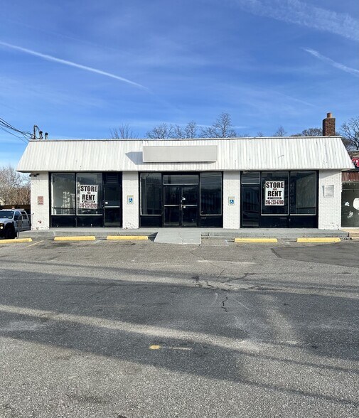 2501-2507 Middle Country Rd, Centereach, NY à louer - Photo de l’immeuble – Image 1 sur 8