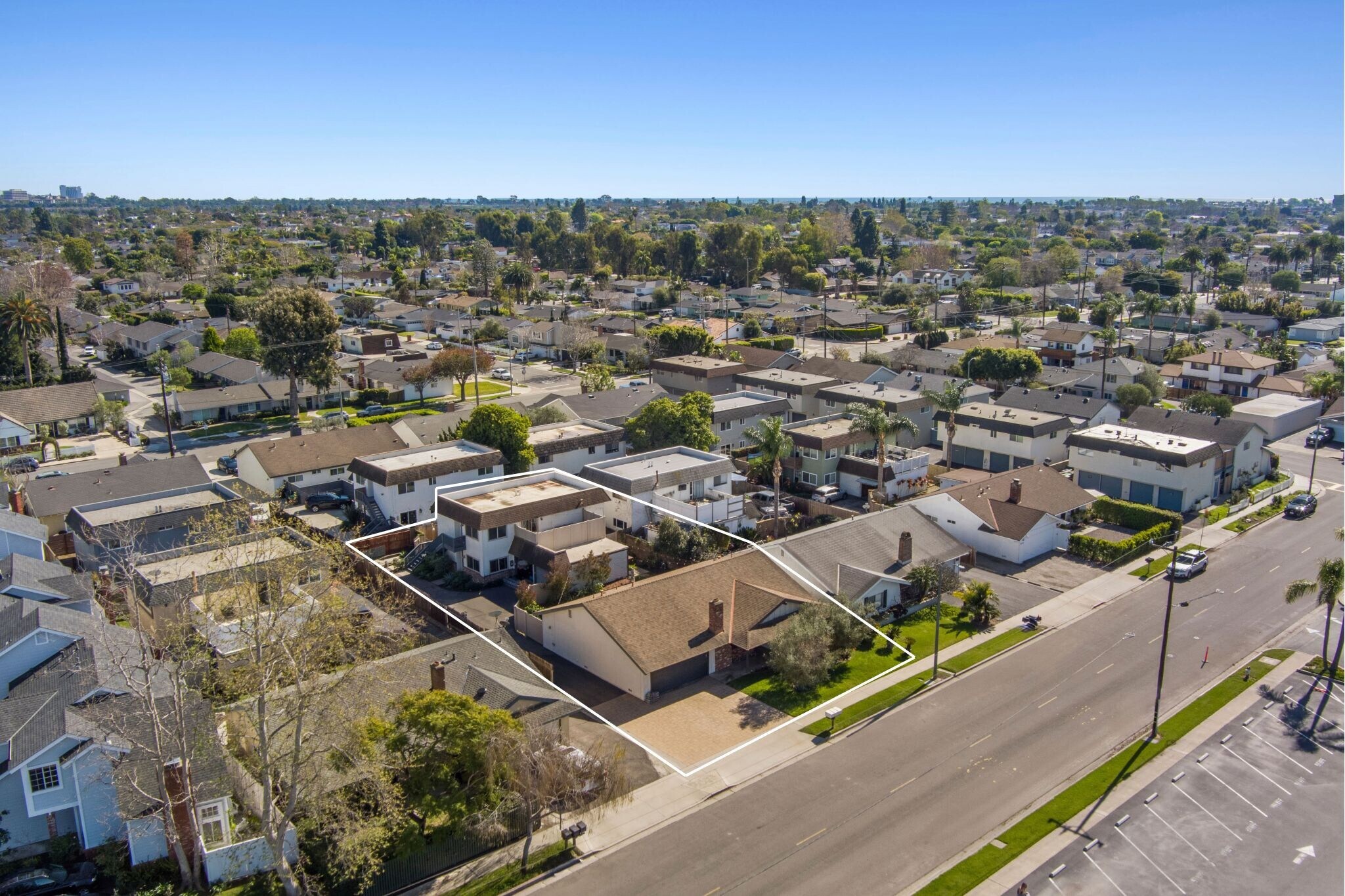 2048 Garden Ln, Costa Mesa, CA à vendre Photo principale– Image 1 sur 17