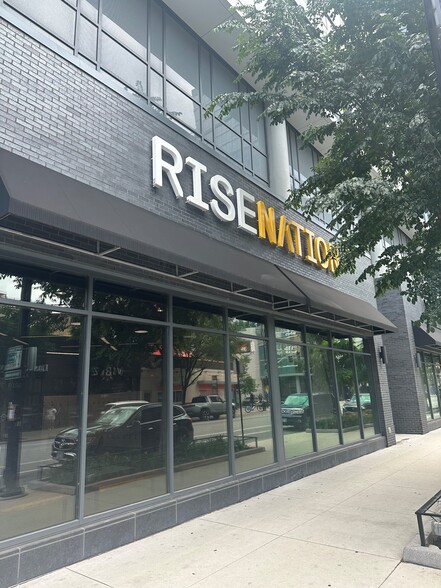 169 W Huron St, Chicago, IL à louer - Photo de l’immeuble – Image 2 sur 4