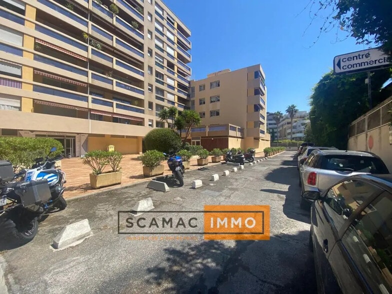 Local commercial dans Marseille à vendre - Photo de l’immeuble – Image 1 sur 6