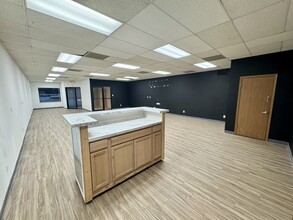 621 W Highway 50, O'Fallon, IL à louer Photo intérieure– Image 1 sur 6