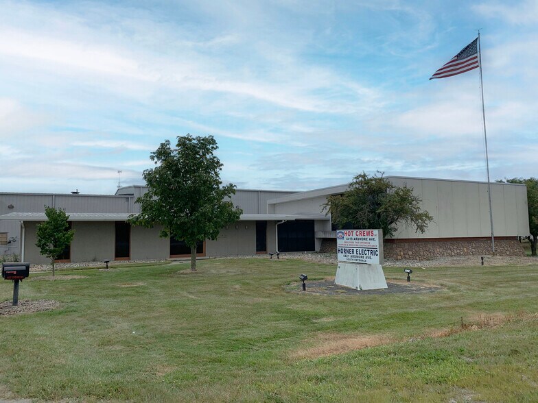 4419 Ardmore Ave, Fort Wayne, IN à louer - Photo de l’immeuble – Image 2 sur 10