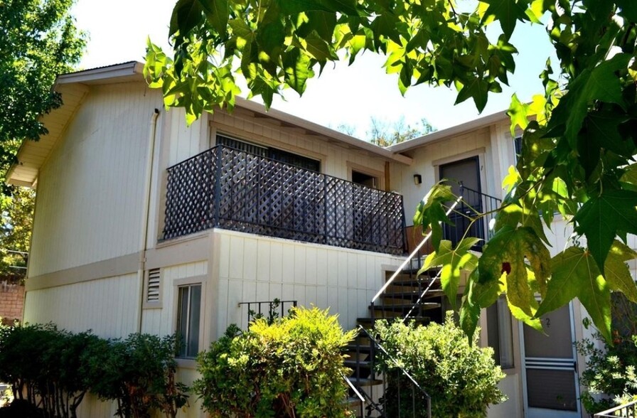 1260 Kenwal Rd, Concord, CA à vendre - Photo de l’immeuble – Image 3 sur 9