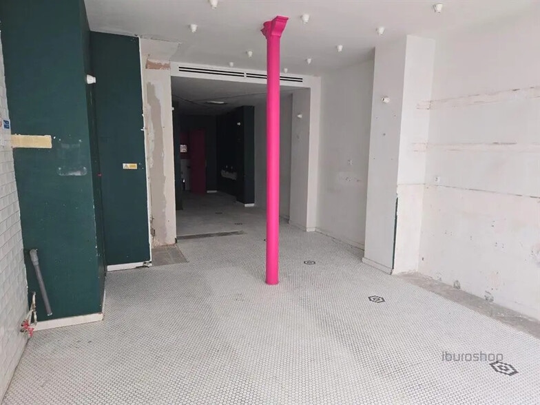 Local commercial dans Paris à louer - Photo de l’immeuble – Image 3 sur 5