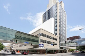 Plus de détails pour 717 Locust St, Des Moines, IA - Bureau à louer