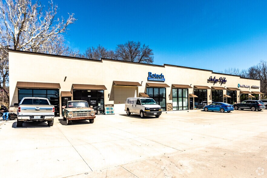 4140-4160 NW Barry Rd, Kansas City, MO à louer - Photo de l’immeuble – Image 3 sur 5