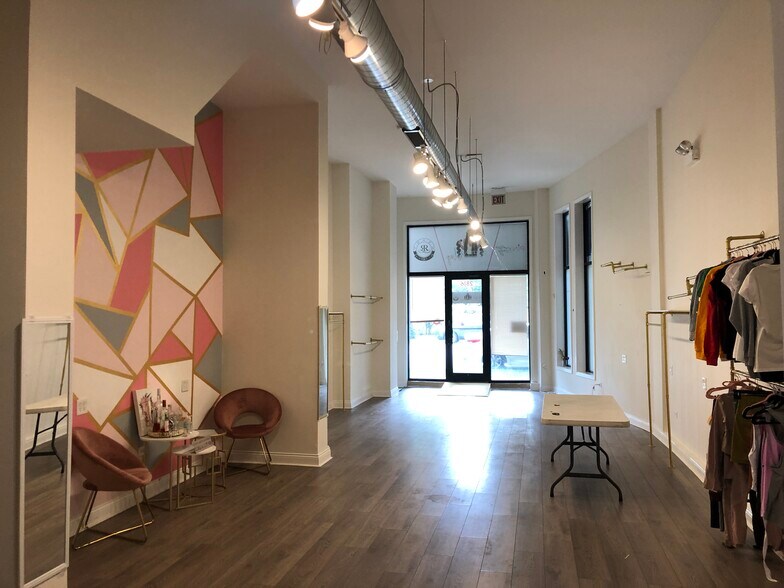 2800-2802 W Chicago Ave, Chicago, IL à vendre - Photo de l’immeuble – Image 2 sur 12