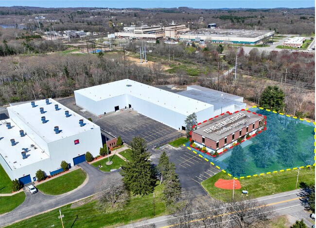 Plus de détails pour 1537 Grafton Rd, Millbury, MA - Industriel/Logistique à louer