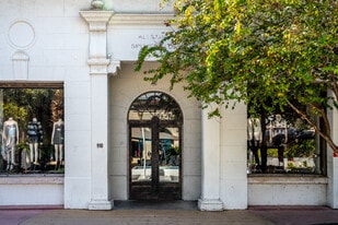 910 Lincoln Rd, Miami Beach FL - Local commercial