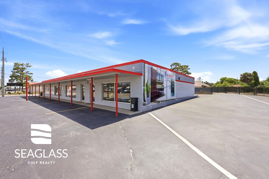 2730 Fowler St, Fort Myers, FL à vendre - Photo de l’immeuble – Image 3 sur 61