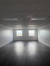 7791 NW 46th St, Doral, FL à louer Photo intérieure– Image 1 sur 4