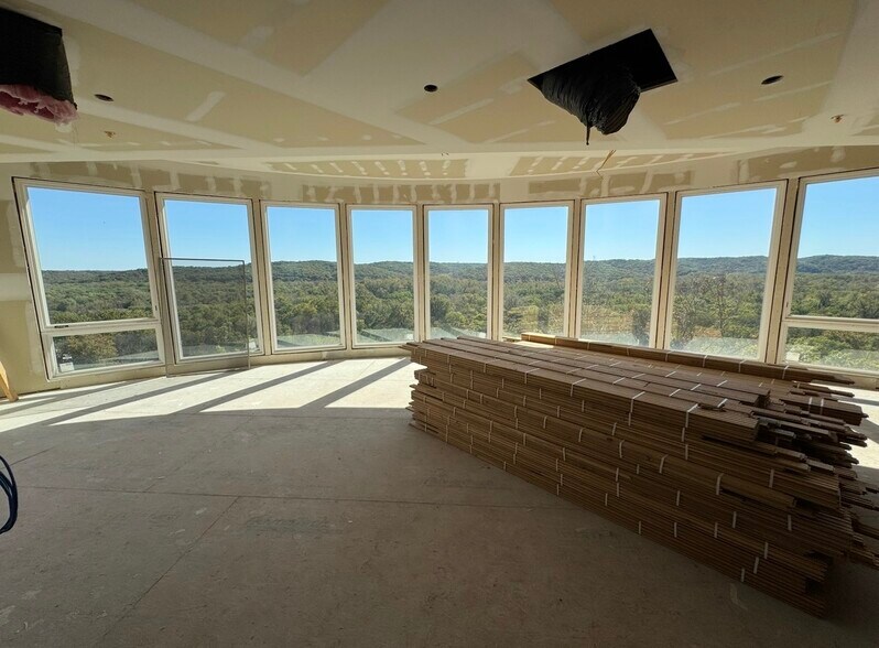 800 Holland Rd, Ballwin, MO à vendre - Photo de l’immeuble – Image 2 sur 2