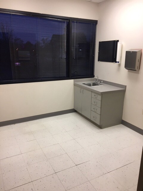 675 Old Ballas Rd, Creve Coeur, MO à louer Photo intérieure– Image 1 sur 4