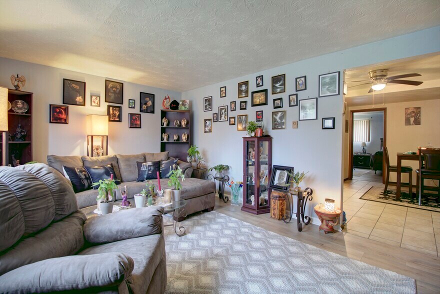 1505-1525 Herbert Dr, Lorain, OH à vendre - Photo de l’immeuble – Image 3 sur 24