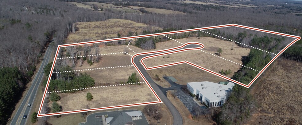 Sommerfield Dr, Zion Crossroads, VA à vendre - Photo principale – Image 1 sur 4