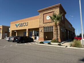 6101 Upper Valley Rd, El Paso, TX à louer Photo de l’immeuble– Image 1 sur 1